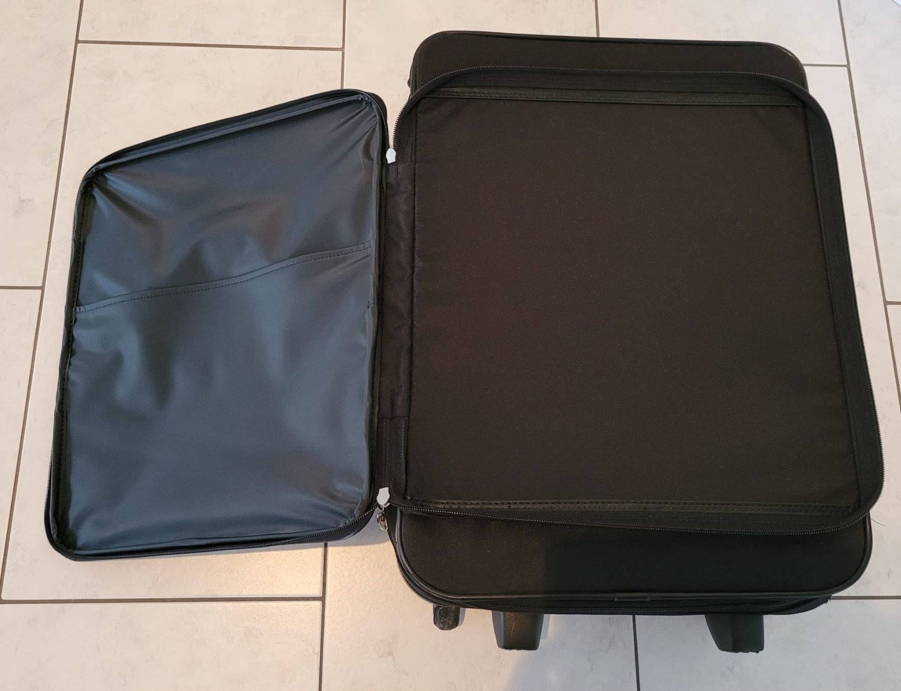 Samsonite Valigie: Reisekoffer Samsonite Serie Accent Kabinengepäck Textil – Difettoso da Kappelen venduto da swyder 6