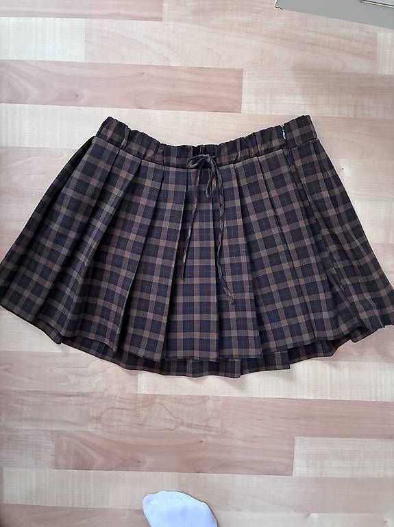 Vero Moda Gonne: Faltenröcke mini Zara, Vero Moda – Usato da Rotkreuz venduto da NinaCR 3