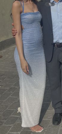 Abendkleid lang mit Steinen blau weiss Farbverlauf