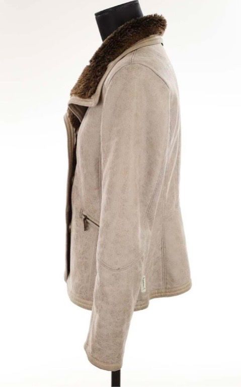 Armani Giacche: Armani Jeans jacket - size S/small M – Usato da Cully venduto da Maar_K 2