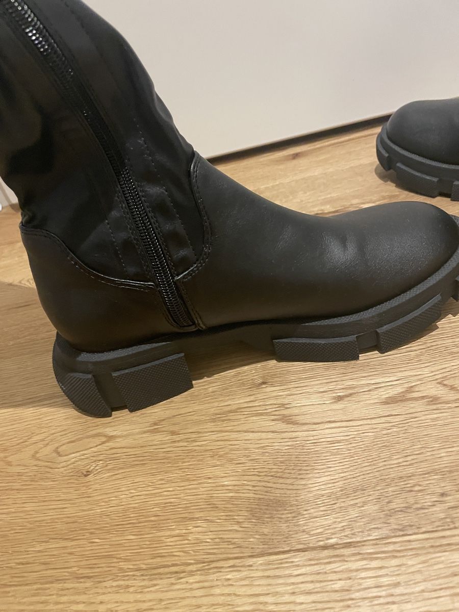 Scarpe da donna: Schwarze Overknee Stiefel – Nuovo (secondo la descrizione) da Triengen venduto da arb_lsx7 1