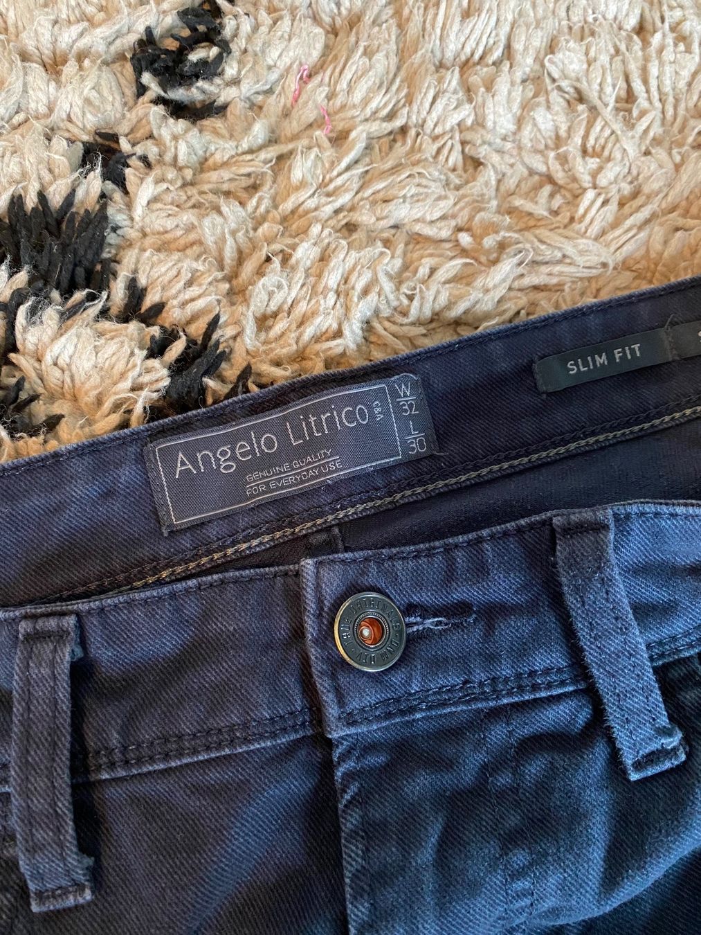 Jeans: Herrenjeans dunkelblau Slim fit – Usato da Buchs ZH venduto da crazyhandbaggirl123 1