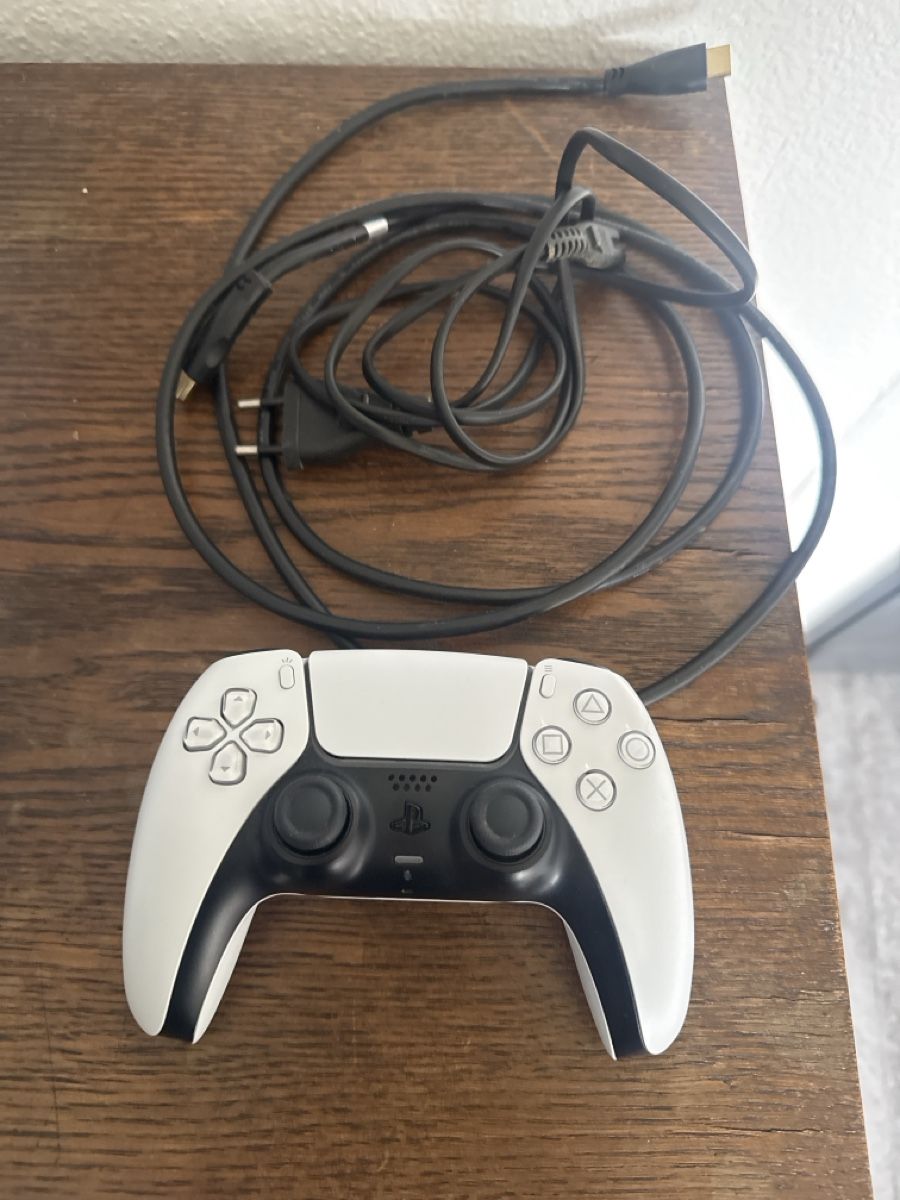 Original Playstation 5 + Dualsense Controller + Kabel (Gebraucht) in ...
