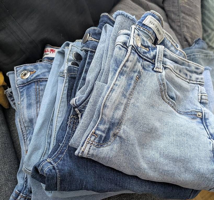 Jeans: Divers jean's taille 34 36 et 38 – Usato da Bernex venduto da LesMerveillesdAlycia 2