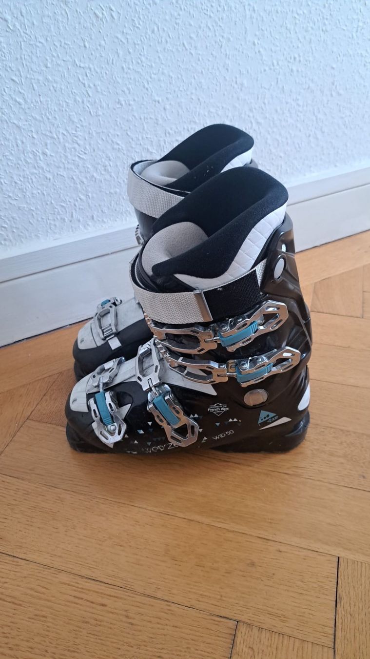 Decathlon Scarpe da uomo: Chaussures de ski d'occasion, taille 24-24.5 – Usato da Genève venduto da natalie1_5