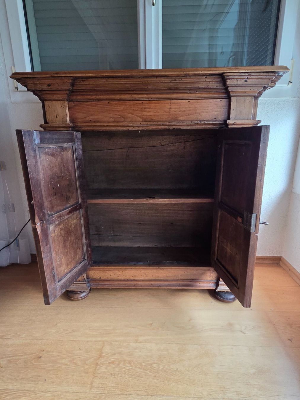 Cassettiere: Schönes antikes Sideboard – Usato da Bettlach venduto da Emmy22 1