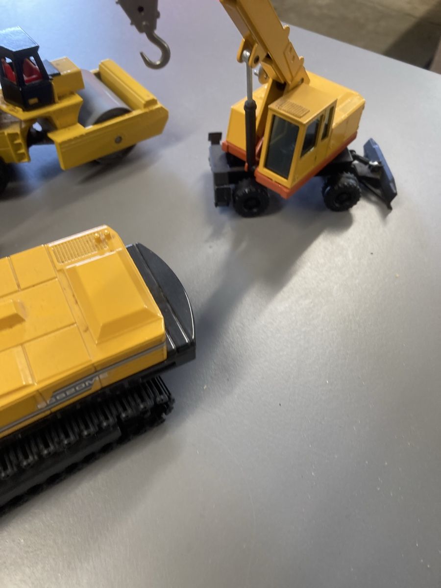 Spielzeuge: Baumaschinen modelle – Gebraucht aus Niederuzwil von Miami1999 5