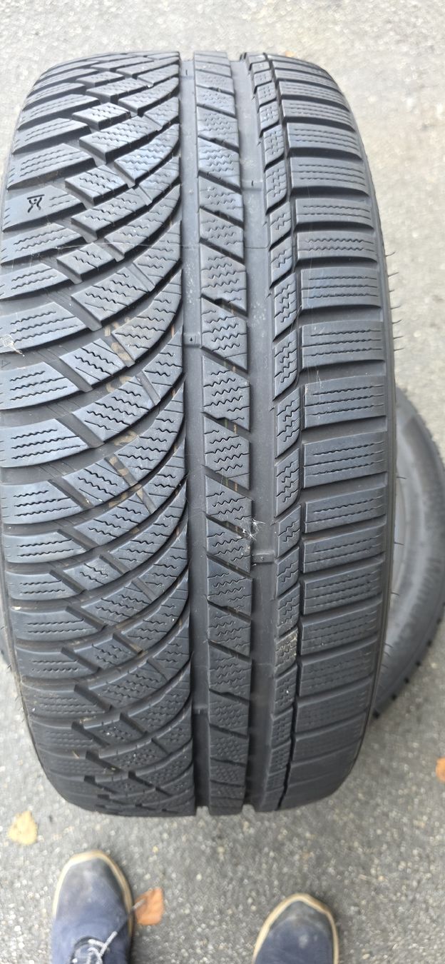 Kumho Pneus & Kompletträder: Winterpneu 245/45/R19 M+S – Gebraucht aus herzogenbuchsee von jamma01 1