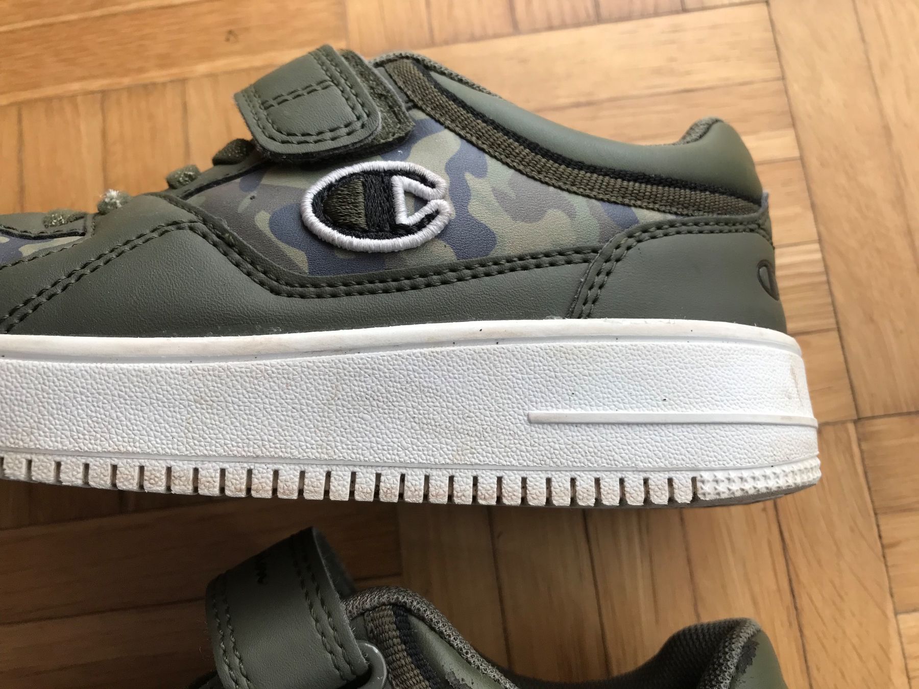 Champion Scarpe per ragazzi: Sneaker Turnschuhe von Champion Grösse 32 – Usato da Emmenbrücke venduto da Hathor123 3