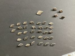 Zierknöpfe aus Kunststoff, Rhombenform, 3 Grössen