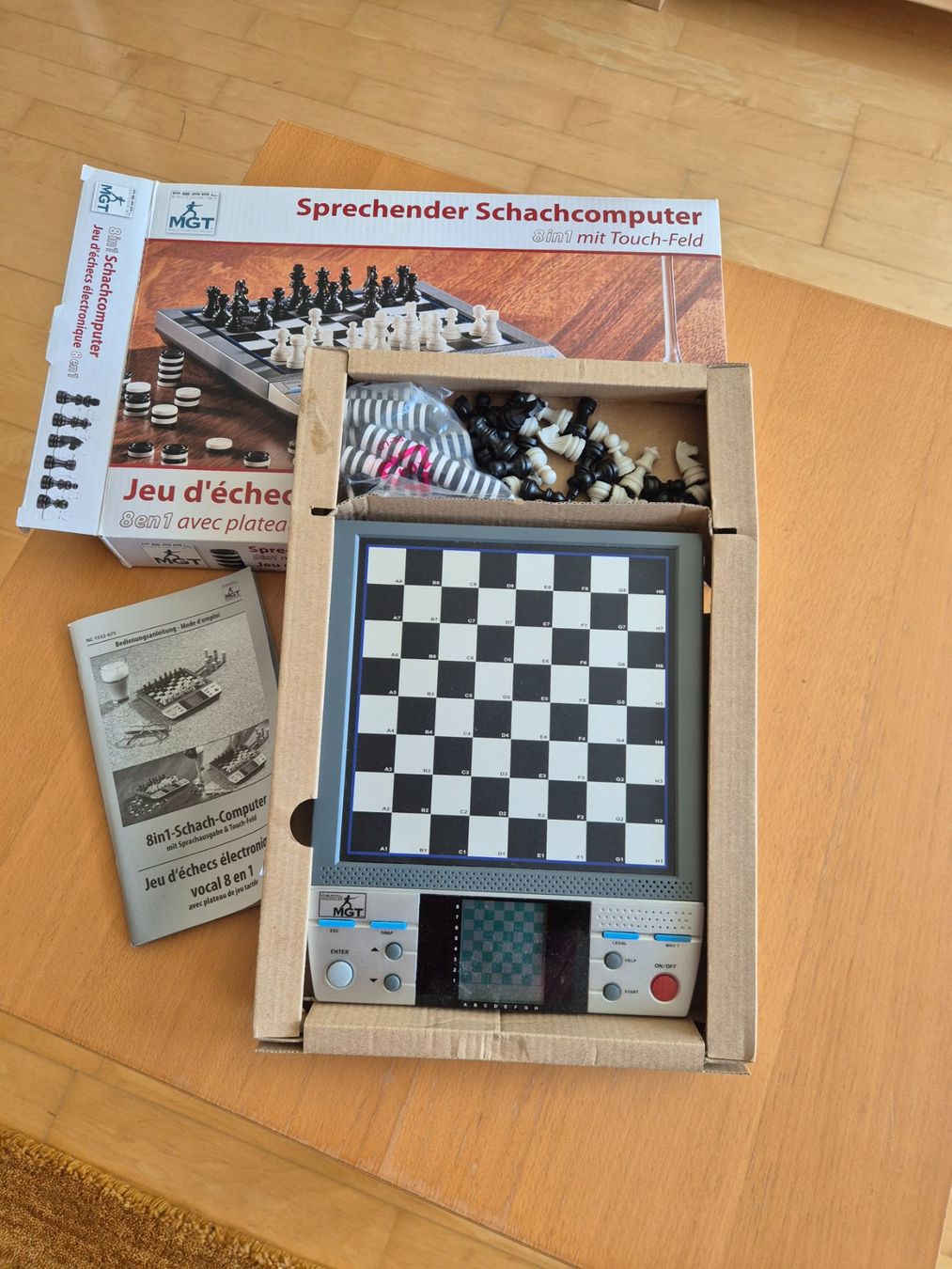 Giochi: Sprechender Schachcomputer 8in1 mit Touch-Feld, TOP Zustand! – Usato da Thun venduto da tinu2031 2
