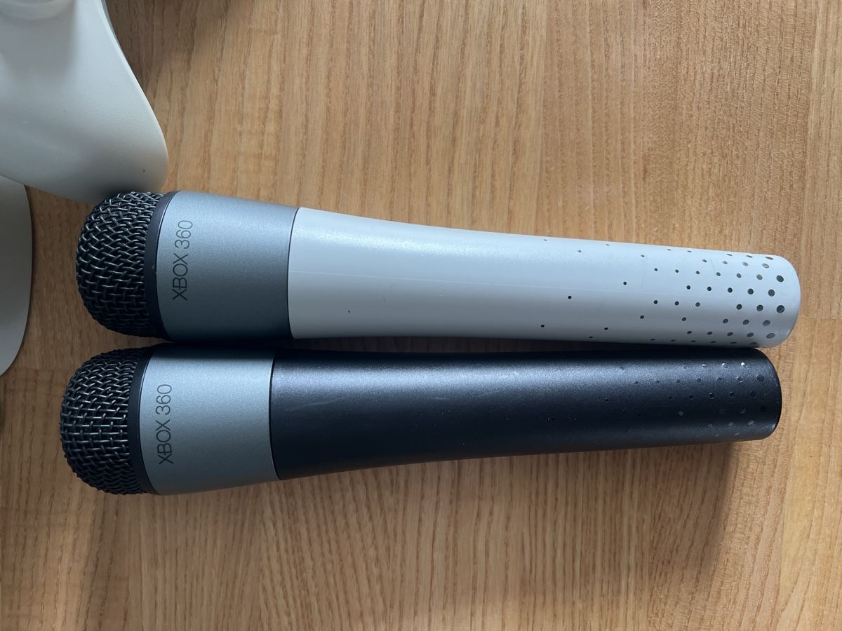 Microsoft Konsolen: Xbox 360 Set: Konsole + Controller + 2x Mikrofone + 13 Spiel – Gebraucht aus Thun von tim_kin187 3
