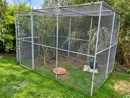 Aussenvoliere ca. 3 × 2 × 2 m – verzinkt, zerlegbar