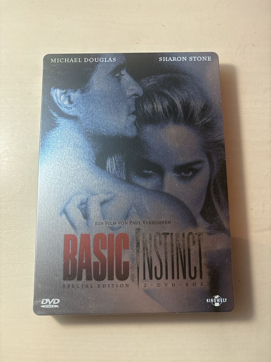 Tutti i DVDs: Basic Instinct Special Edition 2-DVD-Box mit Sharon Stone – Nuovo (secondo la descrizione) da Ruswil venduto da Slivio_
