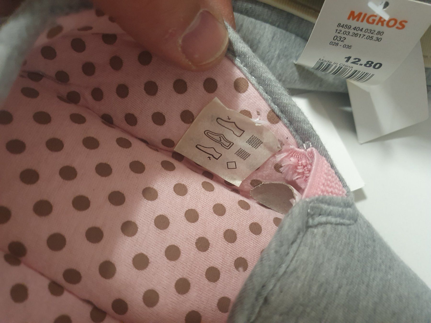 Scarpe per ragazzi: Hausschuhe Flip Flop Kinder Slipper 34 – Nuovo e nell'imballaggio originale da Zürich venduto da Alibaba1234 1