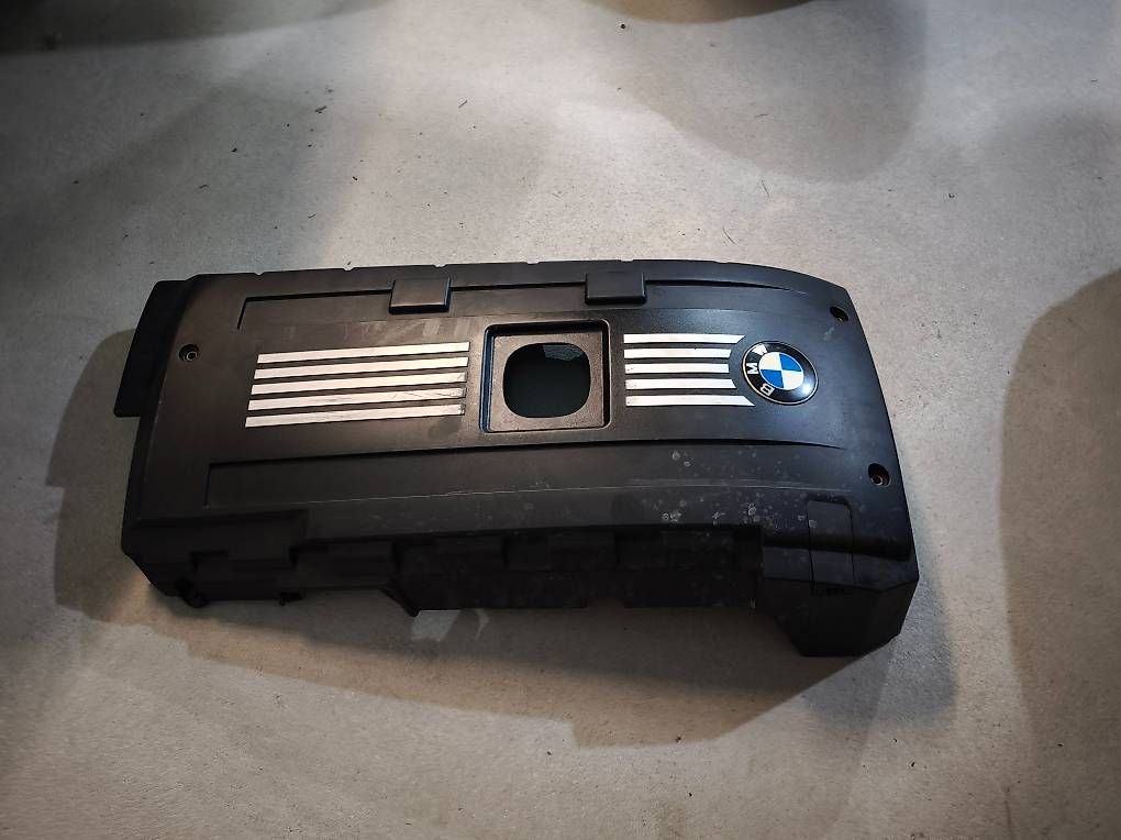 Tutti pezzi di ricambio auto: BMW E90 E91 Motorabdeckung  – Usato da Zihlschlacht venduto da rad_vvm9 2