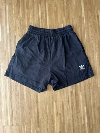 Adidas Originals Shorts – Schwarz– Grösse XS