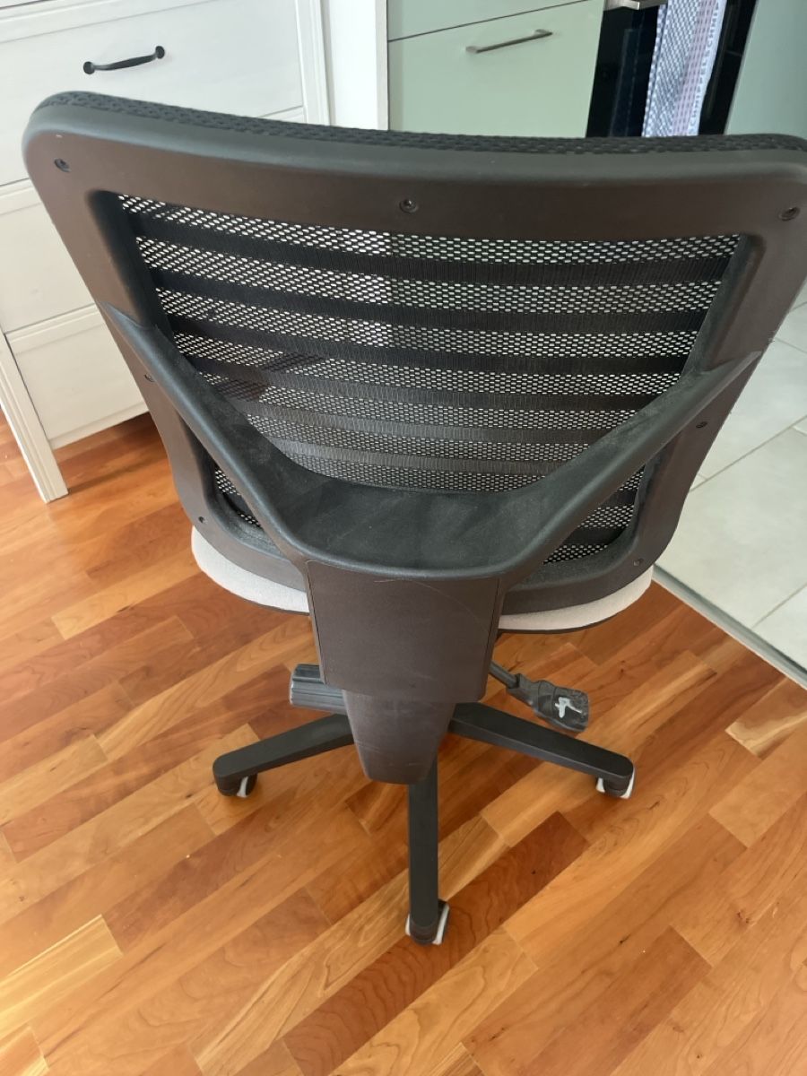 Chaises: Bürostuhl – D'occasion à Allschwil par sar_9sy9 4