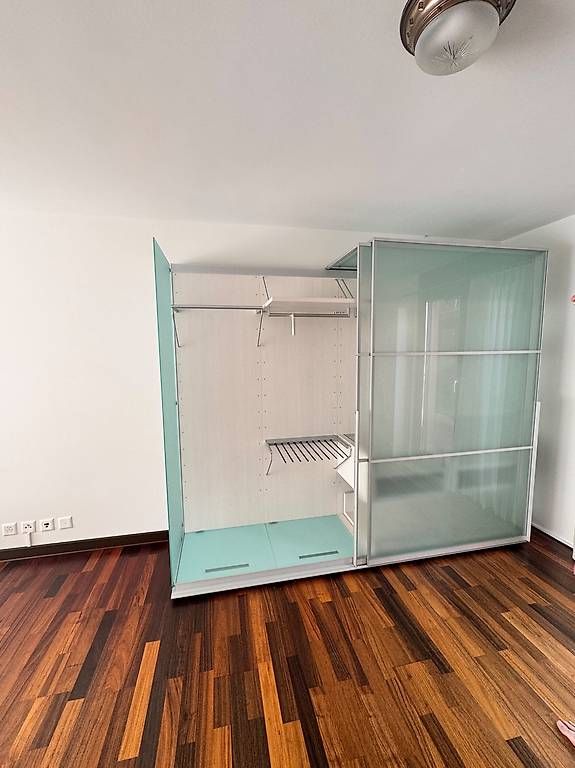 Armoires: Designer glass schrank – D'occasion à Binningen par ferschdenix 1