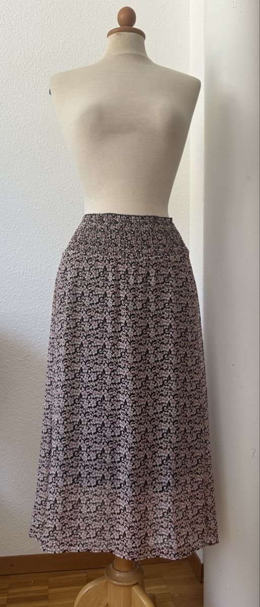 Maje Gonne: Jupe mi-longue MAJE, taille 1 imprimé floral  – Nuovo (secondo la descrizione) da Morges venduto da sandy069