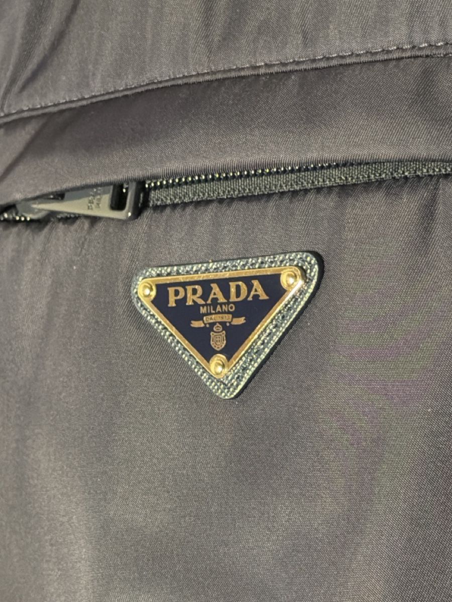 Prada Gilets & Westen: Prada Weste/Gilet – Neu (gemäss Beschreibung) aus Zürich von lui_hz9r 1