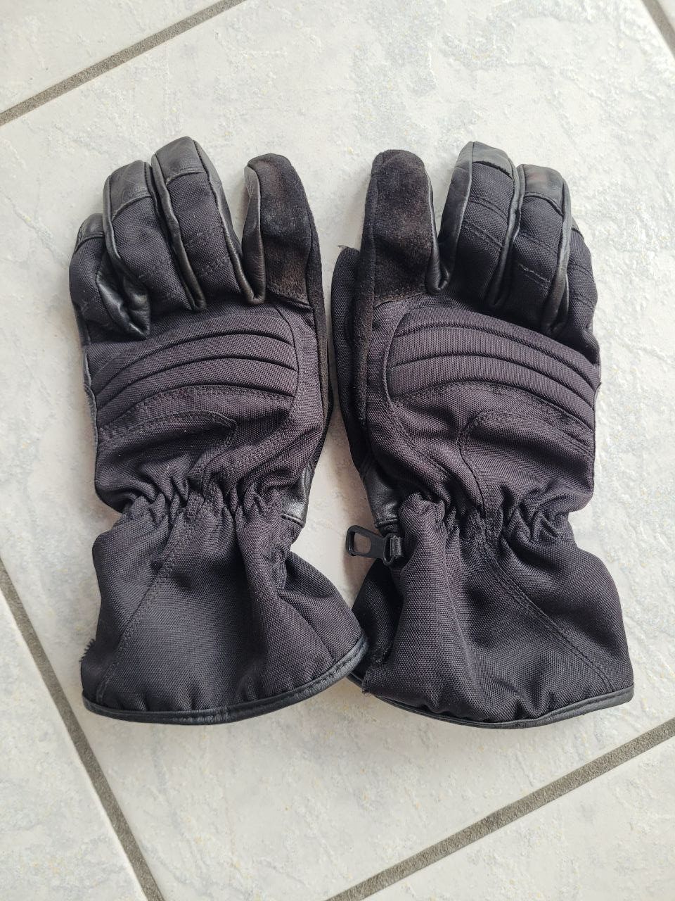 Guanti & manicotti: Handschuhe Motorrad Grösse L – Usato da Bremgarten AG venduto da Finoae