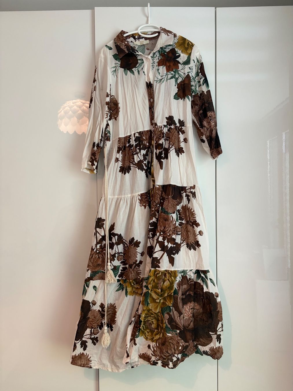 Vestiti: Langes, luftiges Sommerkleid mit Blumenmuster – Nuovo (secondo la descrizione) da Winterthur venduto da sam_x2fx