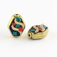 1 handgefertigte Indonesische Perle 20x15x7mm