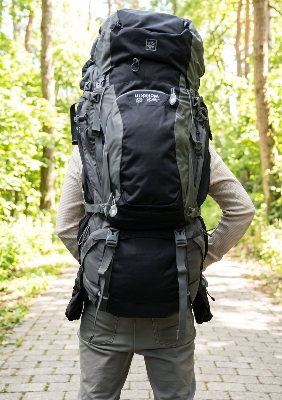 Jack Wolfskin Zaini: Trekking-Rucksack Jack Wolsfkin 80l + 15l – Nuovo (secondo la descrizione) da Zürich venduto da Holzchopf