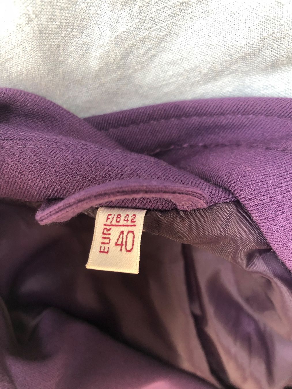 Lotti di vestiti: Bluse und Blazer und Schal – Usato da Triesen venduto da boston7 5