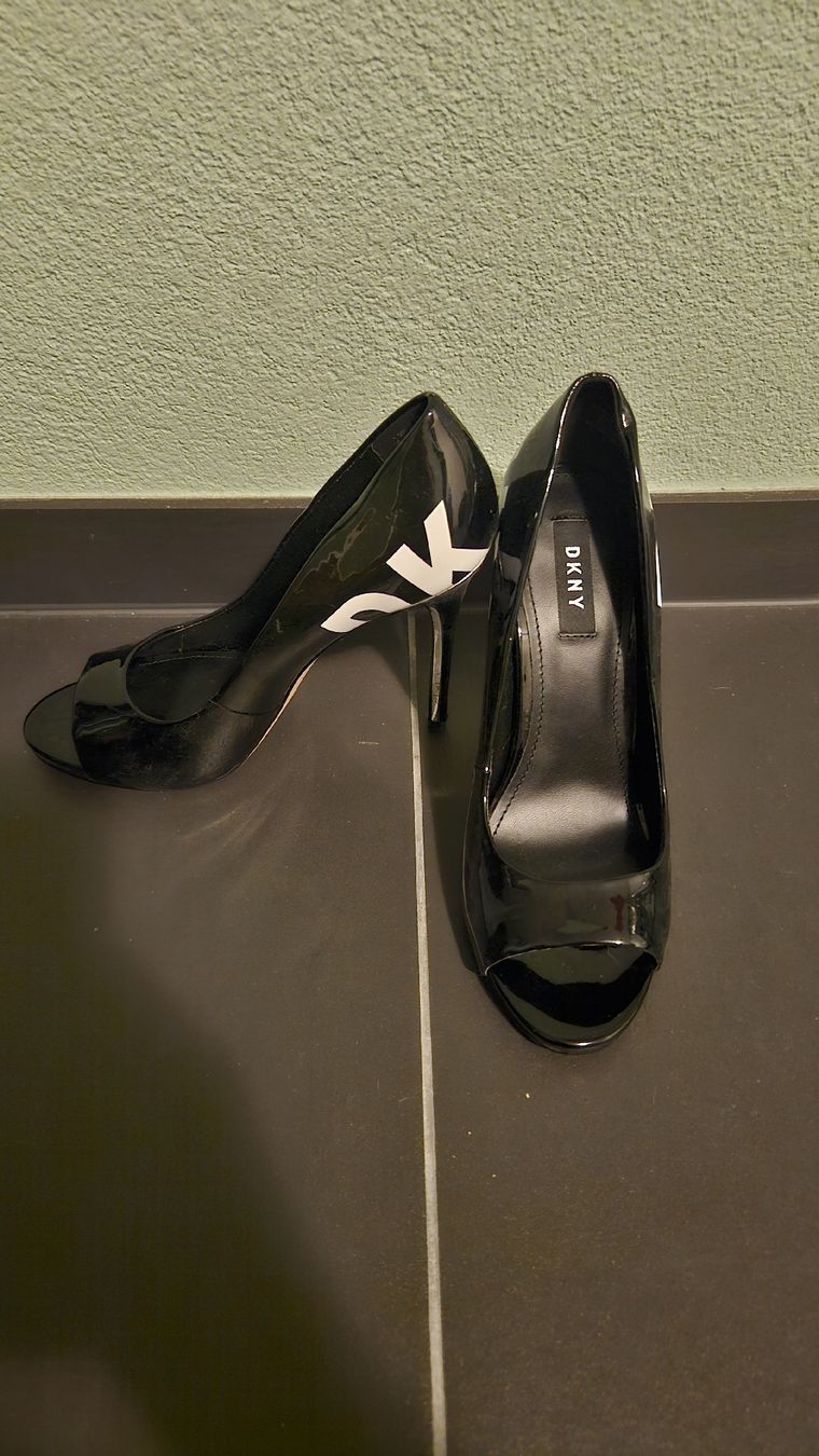 DKNY Damenschuhe: DKNY Pumps Gr. 38 – Neu und originalverpackt aus Zeihen von SaBu1987 1