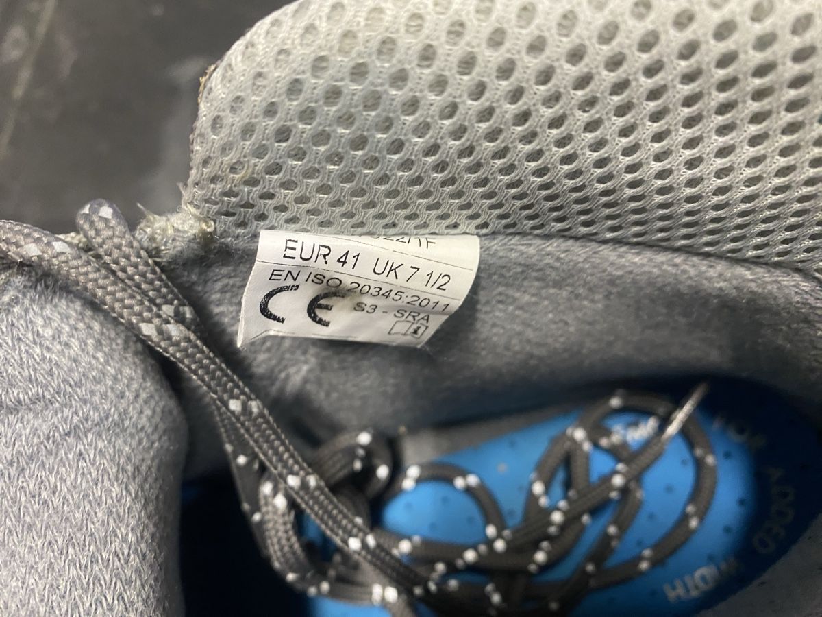Scarpe da uomo: Bormio Arbeitsschuhe – Usato da Wabern venduto da HK-Design 2