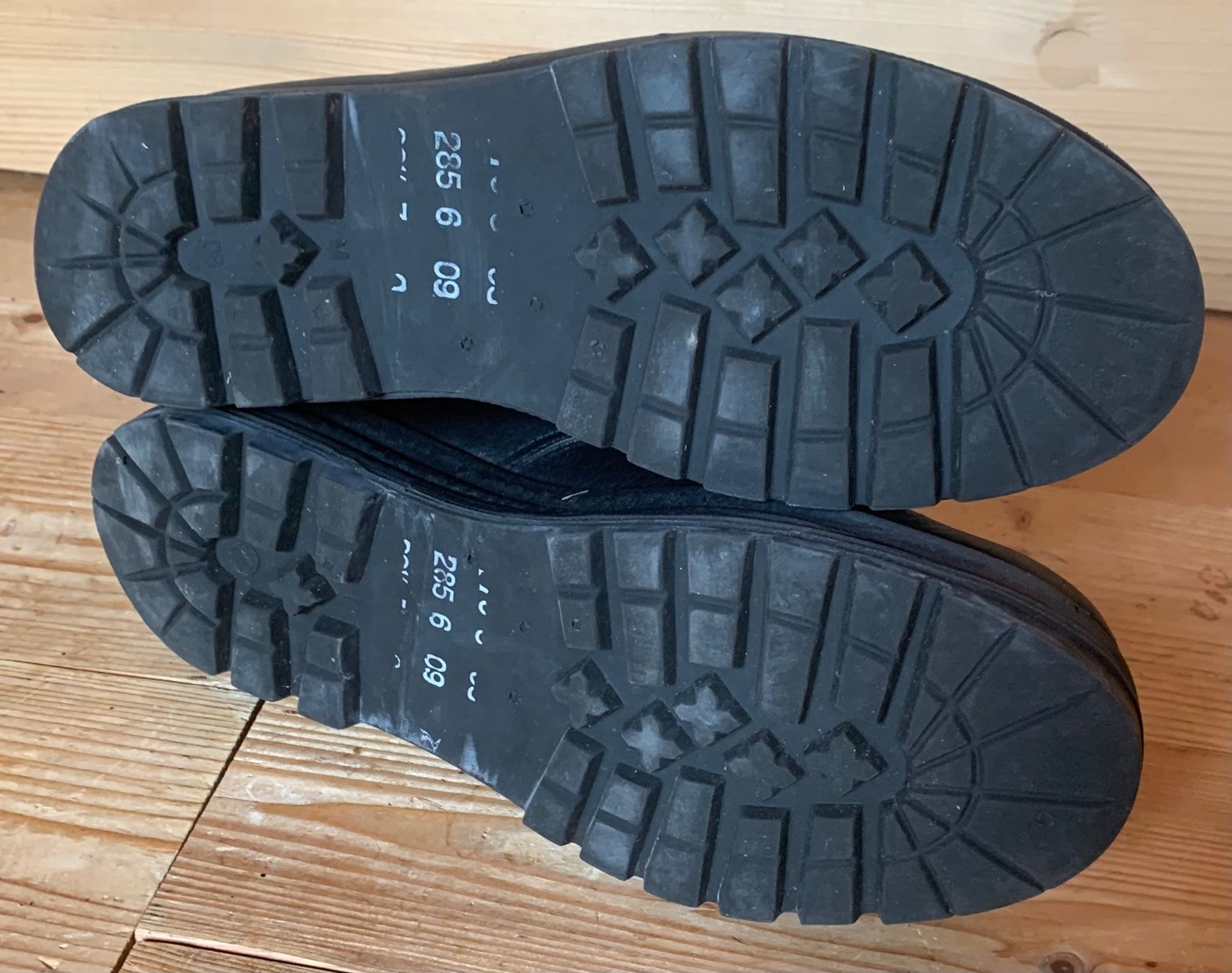 Scarpe da uomo: Kampfstiefel der CH Armee Grösse 285/6 – Usato da Goldingen venduto da Bergler012 4