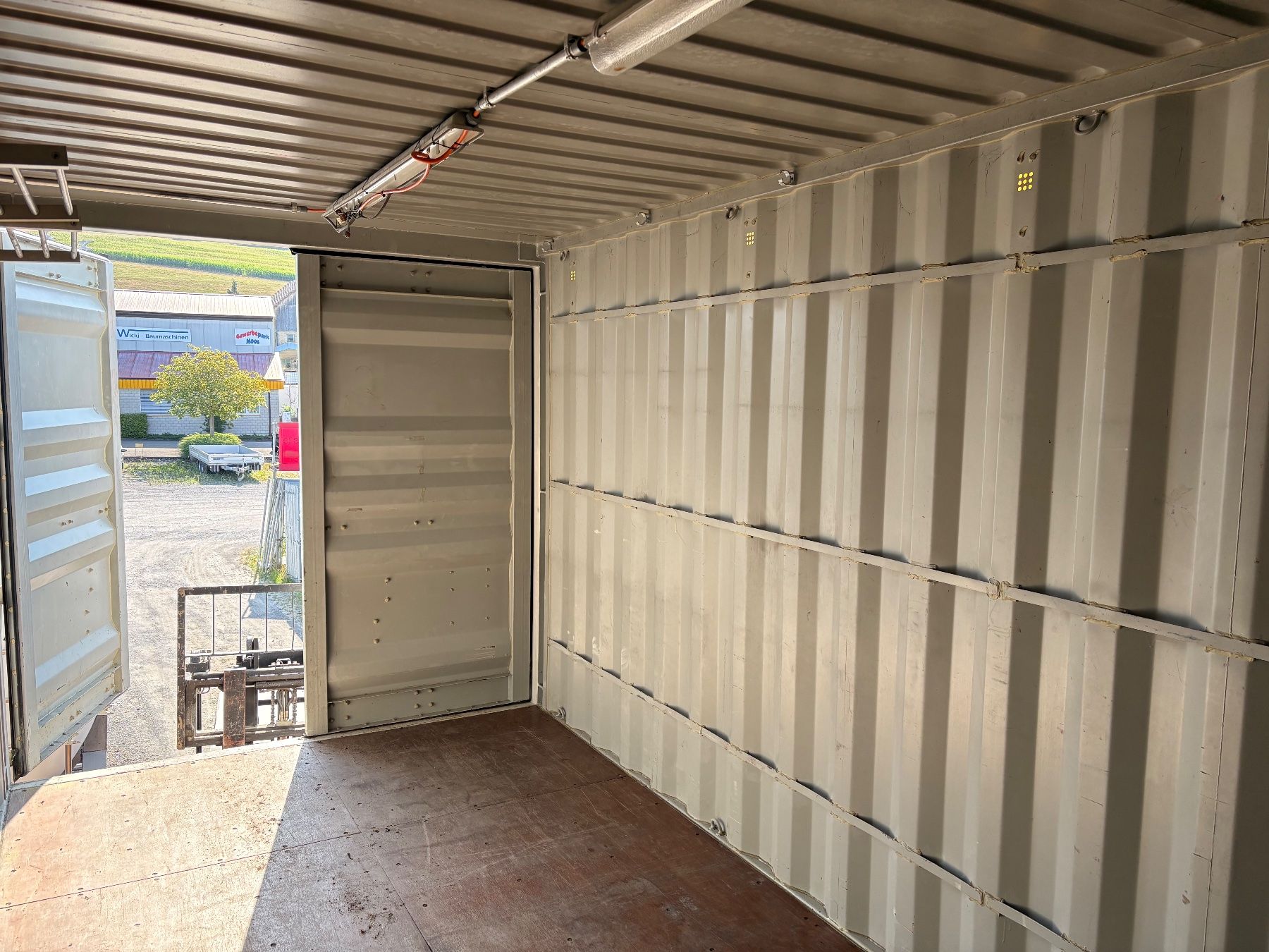 Sonstiges für Büro & Gewerbe: 20 Fuss Container – Gebraucht aus Beromünster von petebi 3