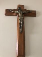 Wunderschönes Holzkreuz mit Christusfigur mit Aufhänger