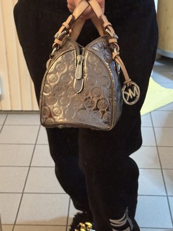 Michael Kors Handtasche Silber Metallic, neuwertig!