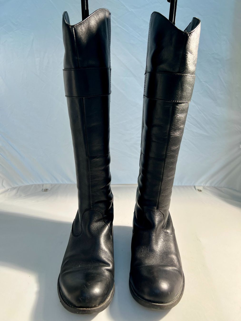 Scarpe da donna: Lederstiefel mit Schnalle & Stiefelspanner – Usato da Zürich venduto da Drahtzug
