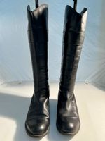 Lederstiefel mit Schnalle & Stiefelspanner