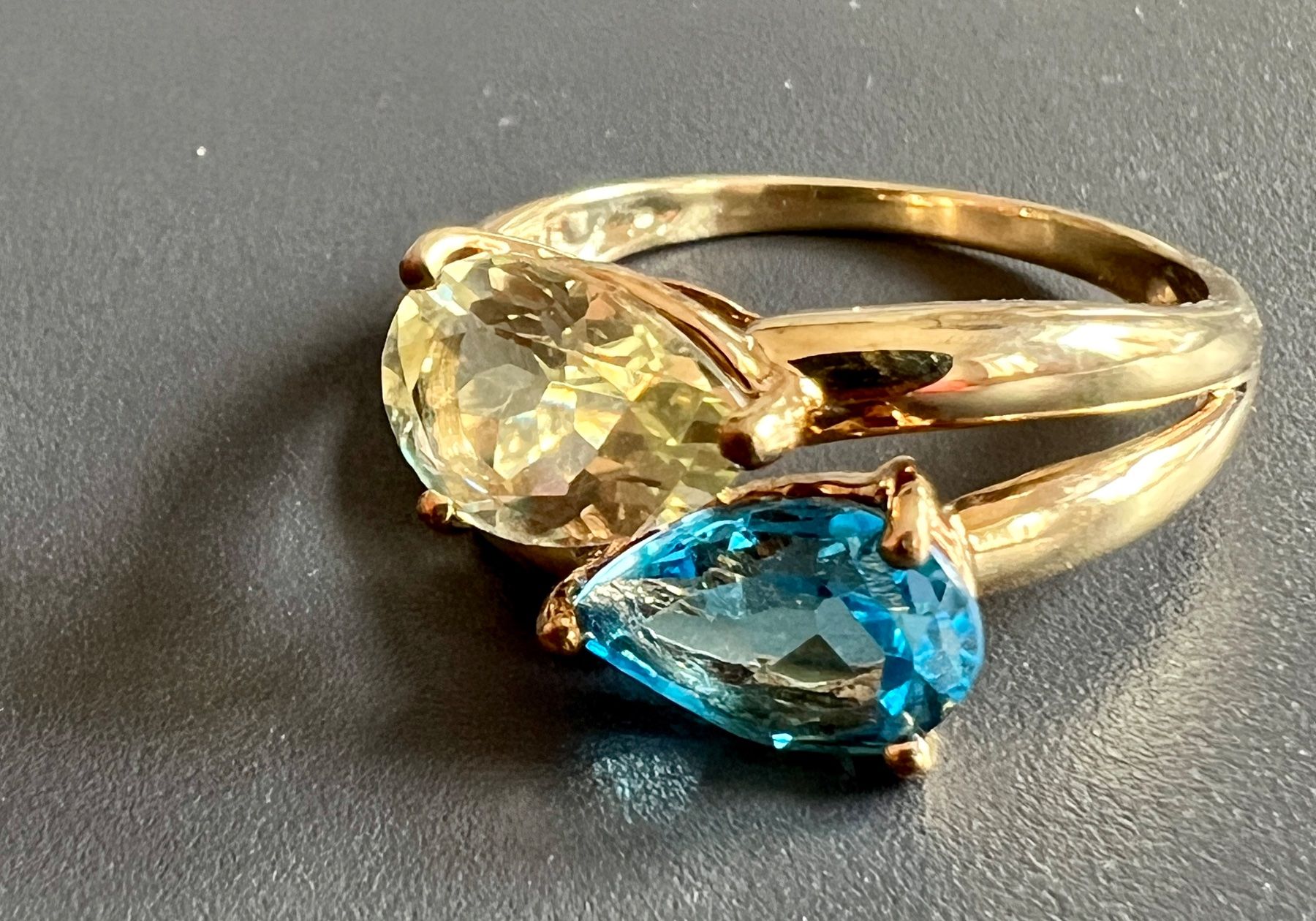 Ringe: Gold-Ring 9K mit Farb-Steinen – Gebraucht aus Chur von Penting1935 3