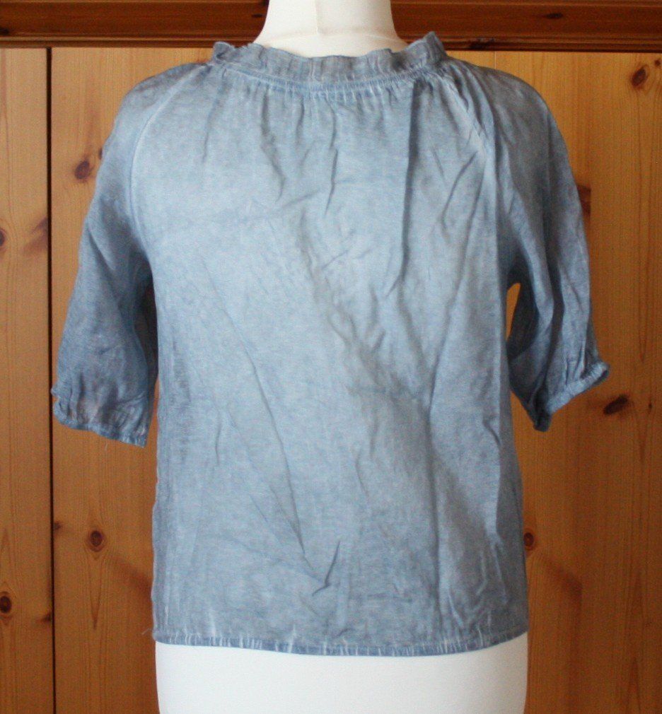 Camicette: Kurzarm Bluse hellblau Gr. M – Usato da Flüelen venduto da Diversicum-Textil 4