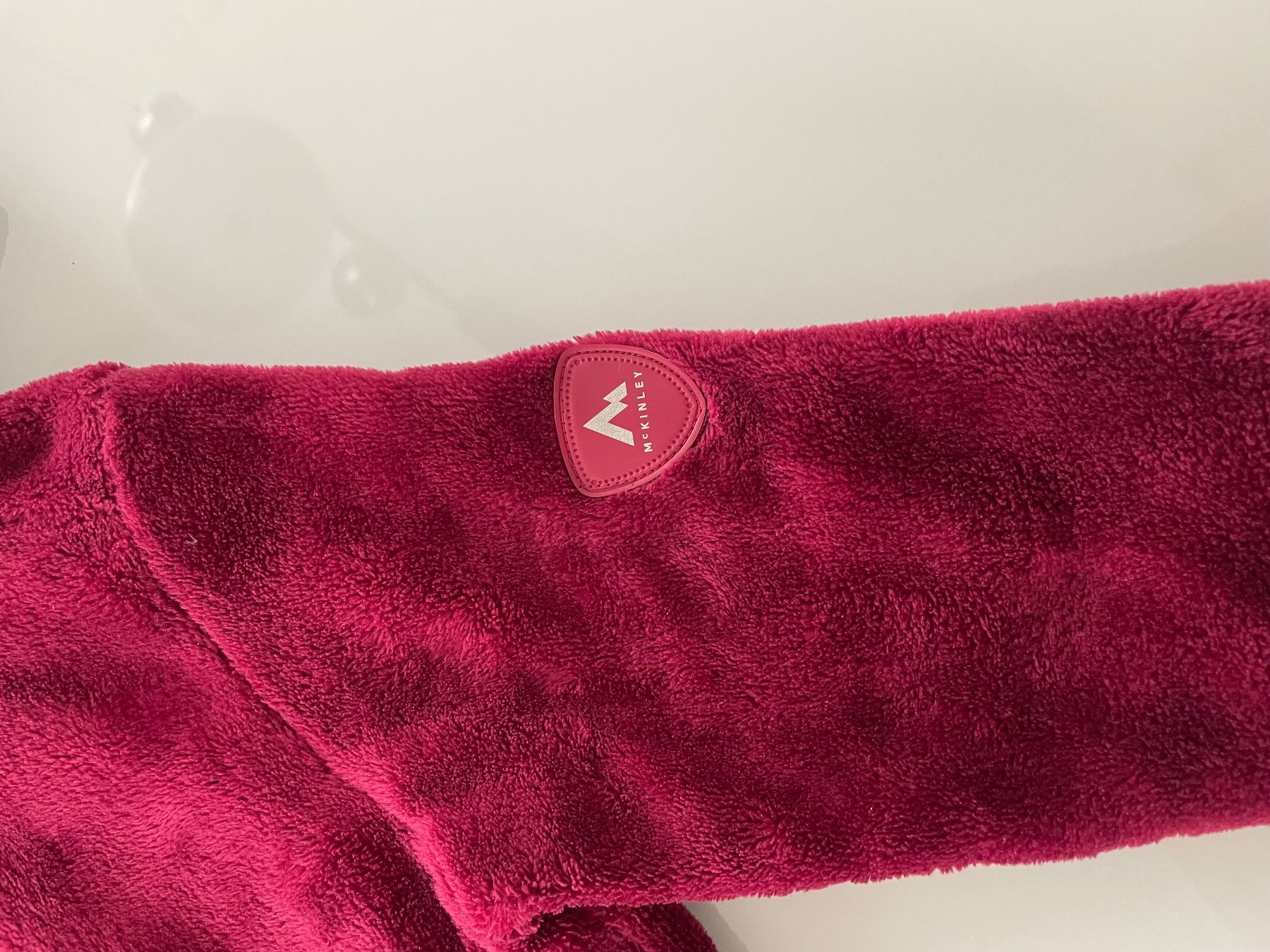 Mckinley Jacken & Mäntel: Mädchenjacke mit kapuze 116 bordo rot – Gebraucht aus Pfeffingen von Purzzeli 3