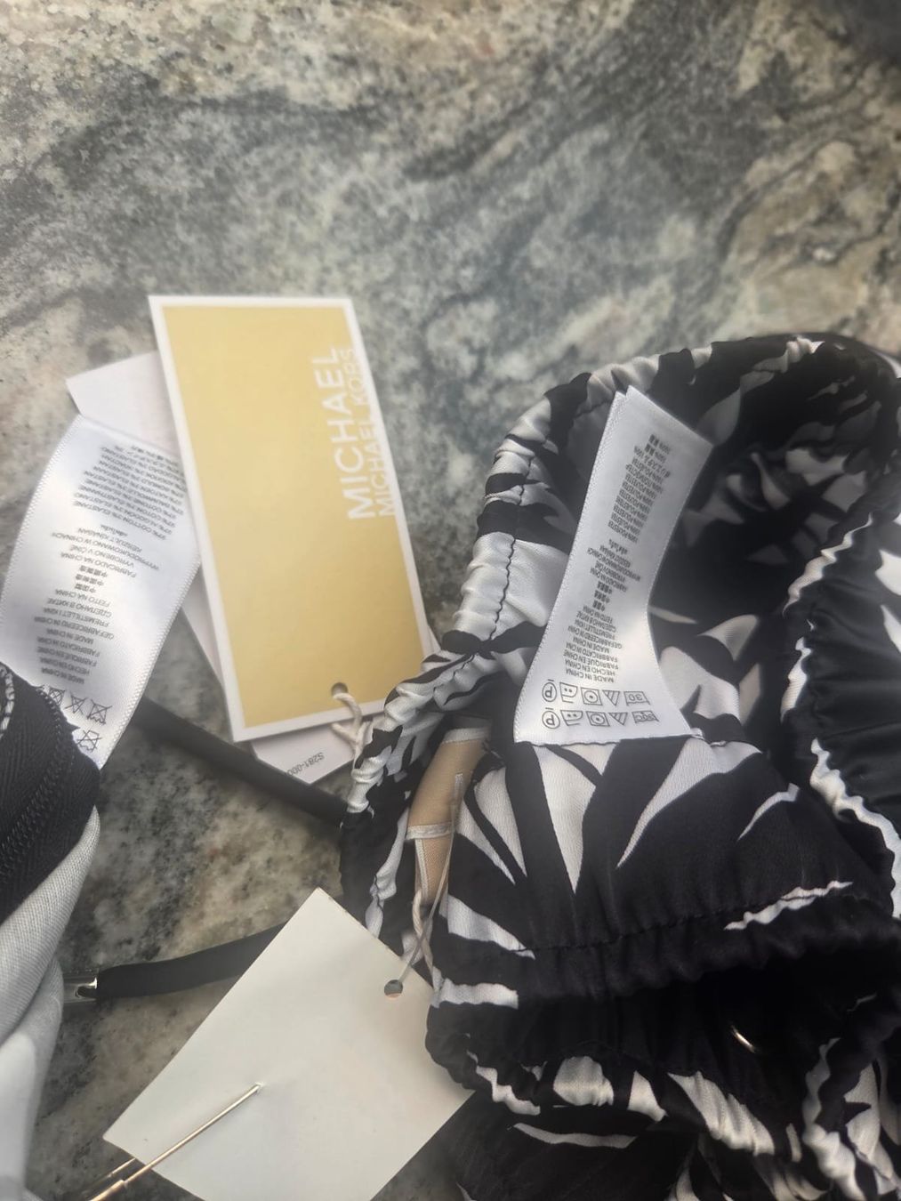 Michael Kors Kleiderpakete: Michael Kors Sommerhose und Oberteil – Neu (gemäss Beschreibung) aus Kleinbösingen von Walle70 3