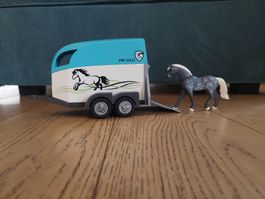 Playmobil cheval et remorque 70511 bon etat