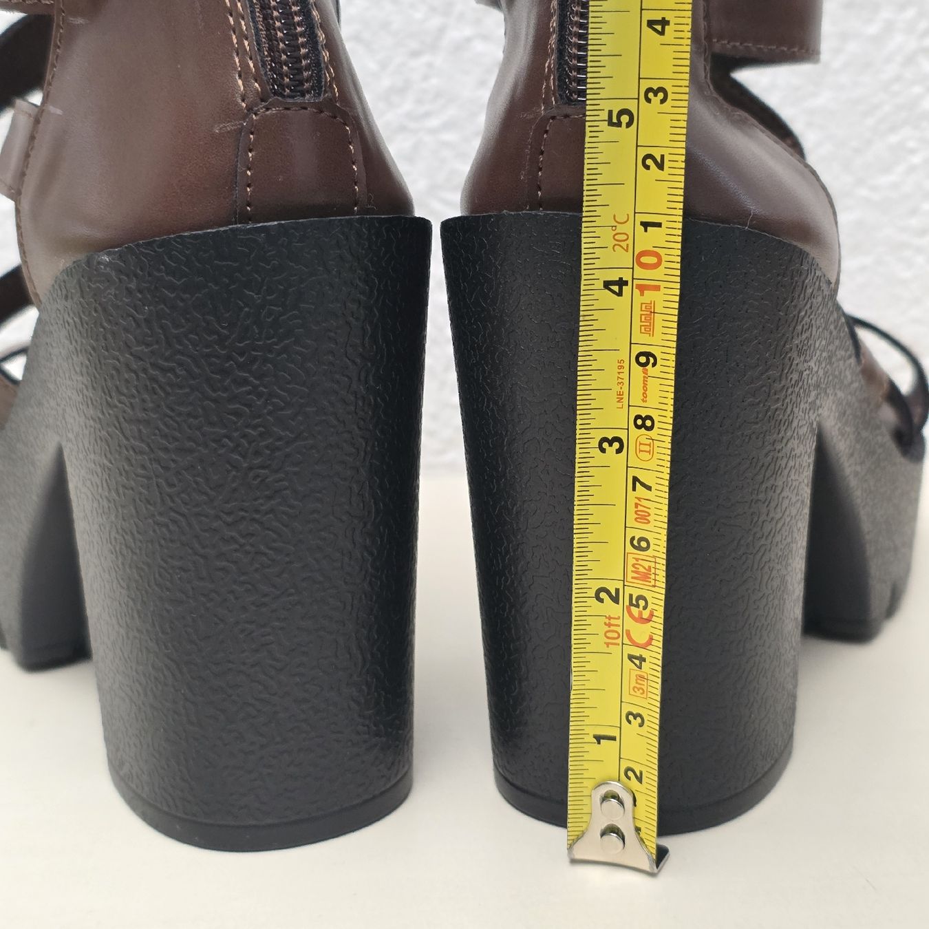Scarpe da donna: Braune Sandalen mit Blockabsatz, Grösse 37, Neu – Nuovo (secondo la descrizione) da Rheinsulz venduto da Gilea 3