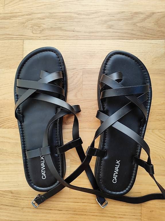 Damenschuhe: Sandalen Neu – Gebraucht aus Basel von viajesdemelli