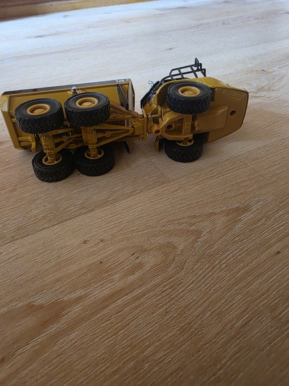 Caterpillar Kit di modellismo & Modellini statici: Caterpillar Dumper 1/50 – Usato da Mosnang venduto da Fischli730 1