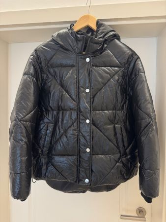 Doudoune noire brillante neuve