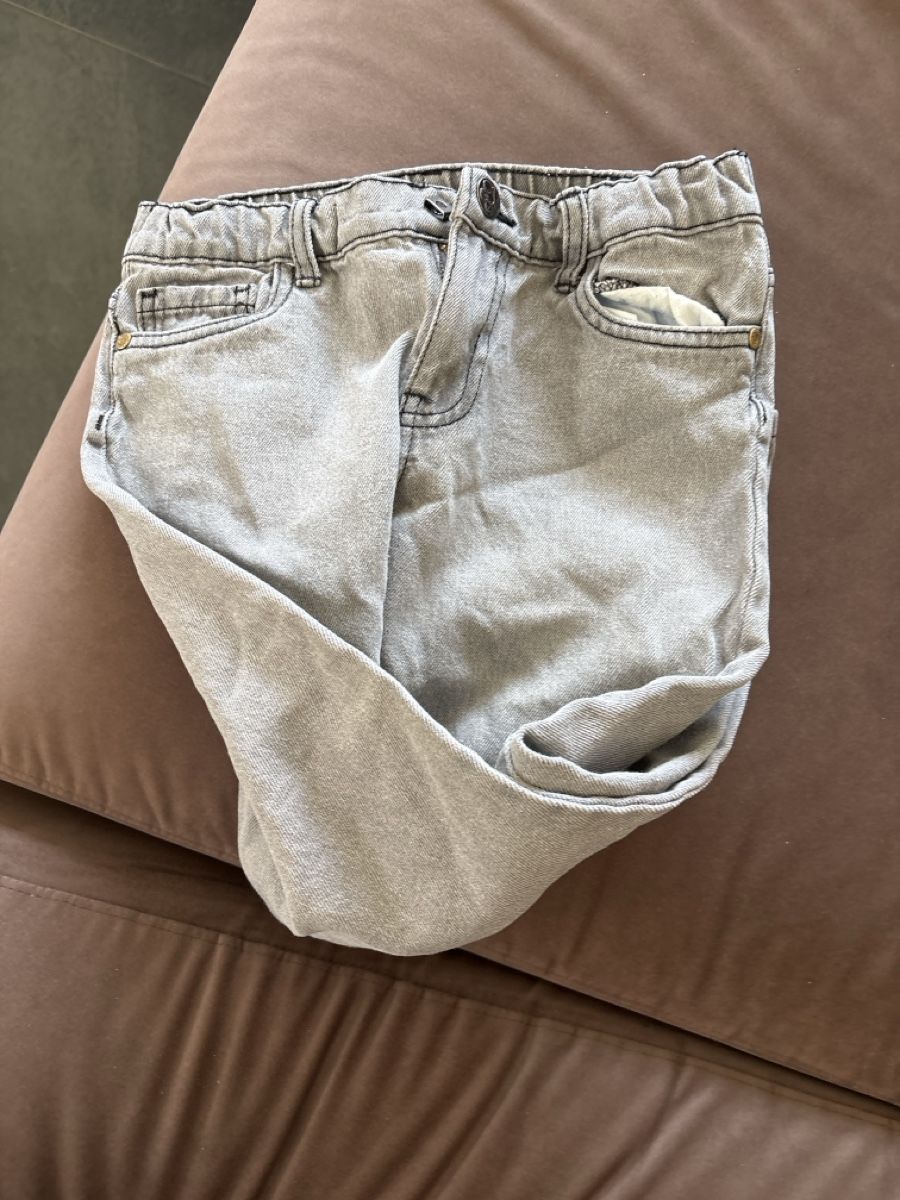 Hosen: Jeans mit Hase Motiv – Gebraucht aus Spreitenbach von bea_wrh6 2