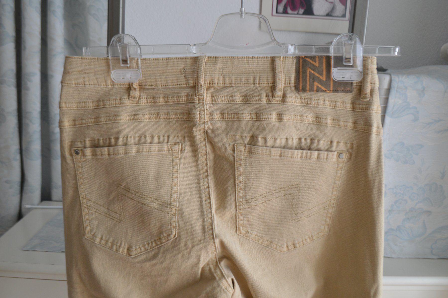 Nile Jeans: Jeans da donna – Nuovo (secondo la descrizione) da Brione s. Minusio venduto da clk_8kjj 2