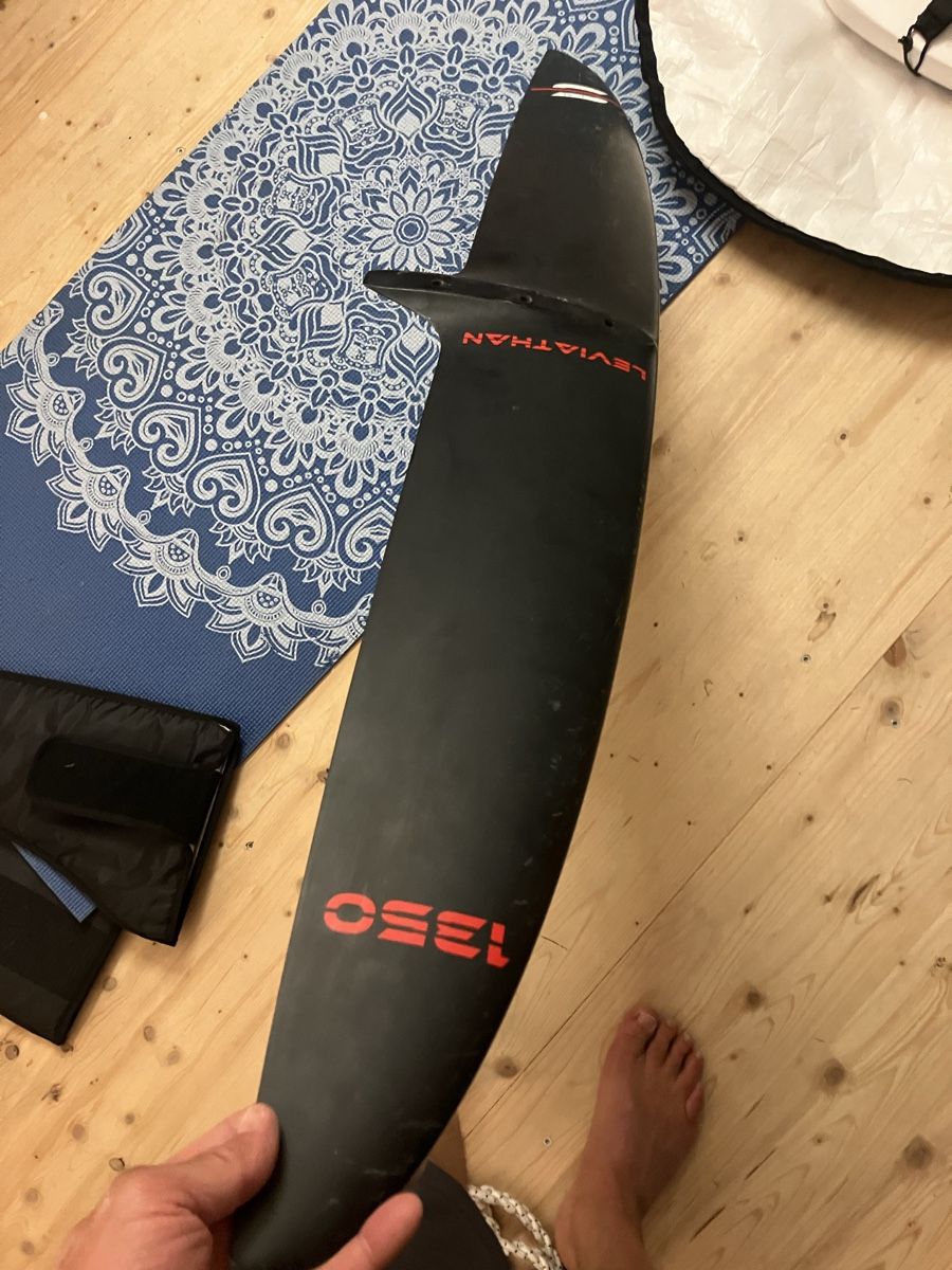 Sabfoil Tavole da surf e di nuoto: Frontwing Sabfoil Leviatan 1360 – Usato da Bertschikon venduto da tonikissling
